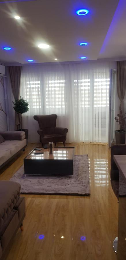 Centar 5 Star Apartman Kraljevo Kültér fotó