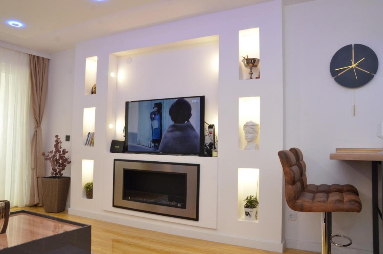 Centar 5 Star Apartman Kraljevo Kültér fotó